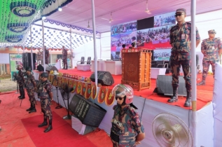 বগুড়ায় কৃষক কার্ড কর্মসূচিতে বিজিবি মোতায়েন করা হয়েছিল ২ প্লাটুন